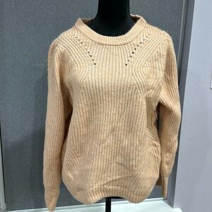 Pullover sweater